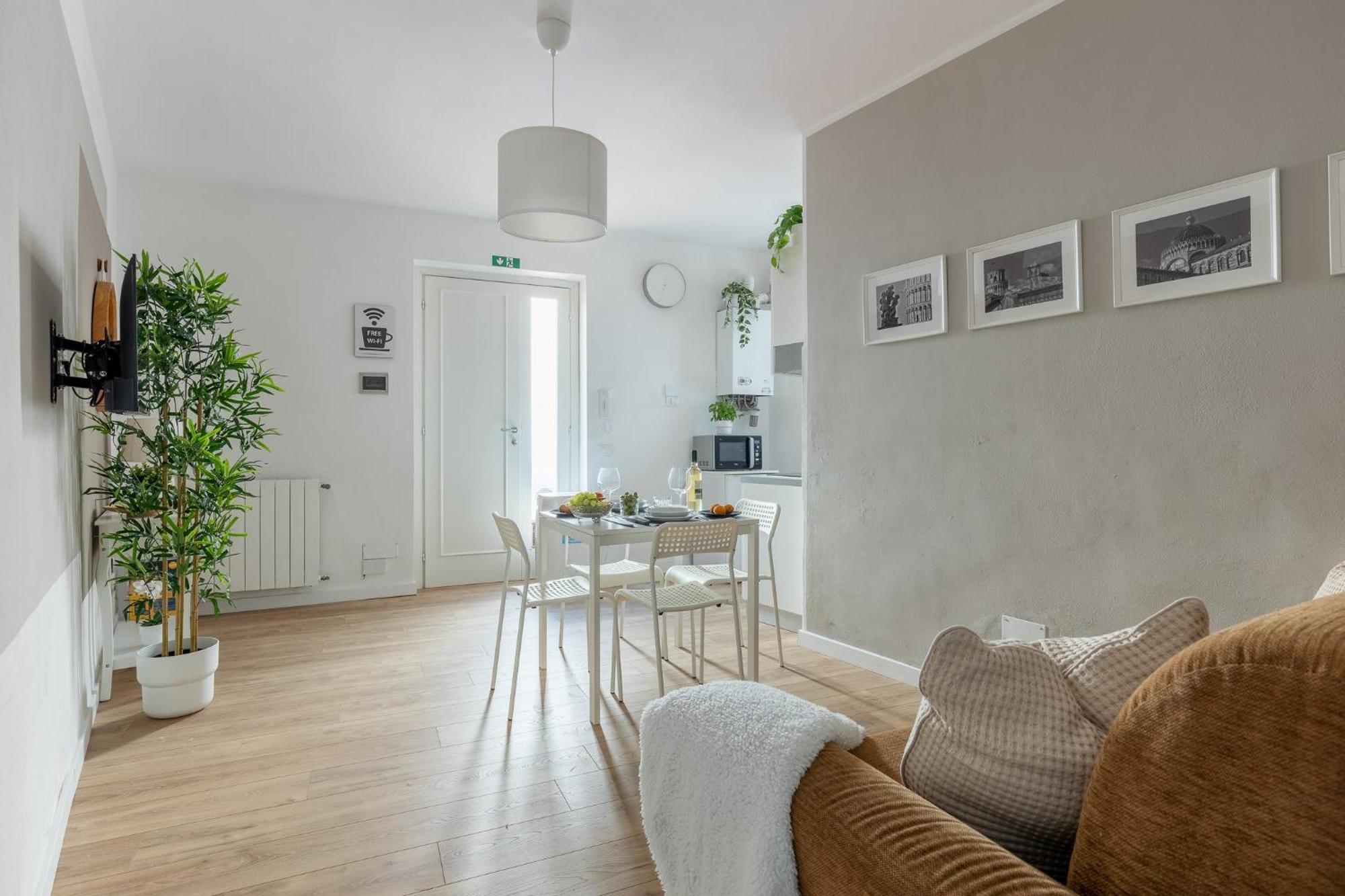 Station & Airport Modern Appartement Pisa
